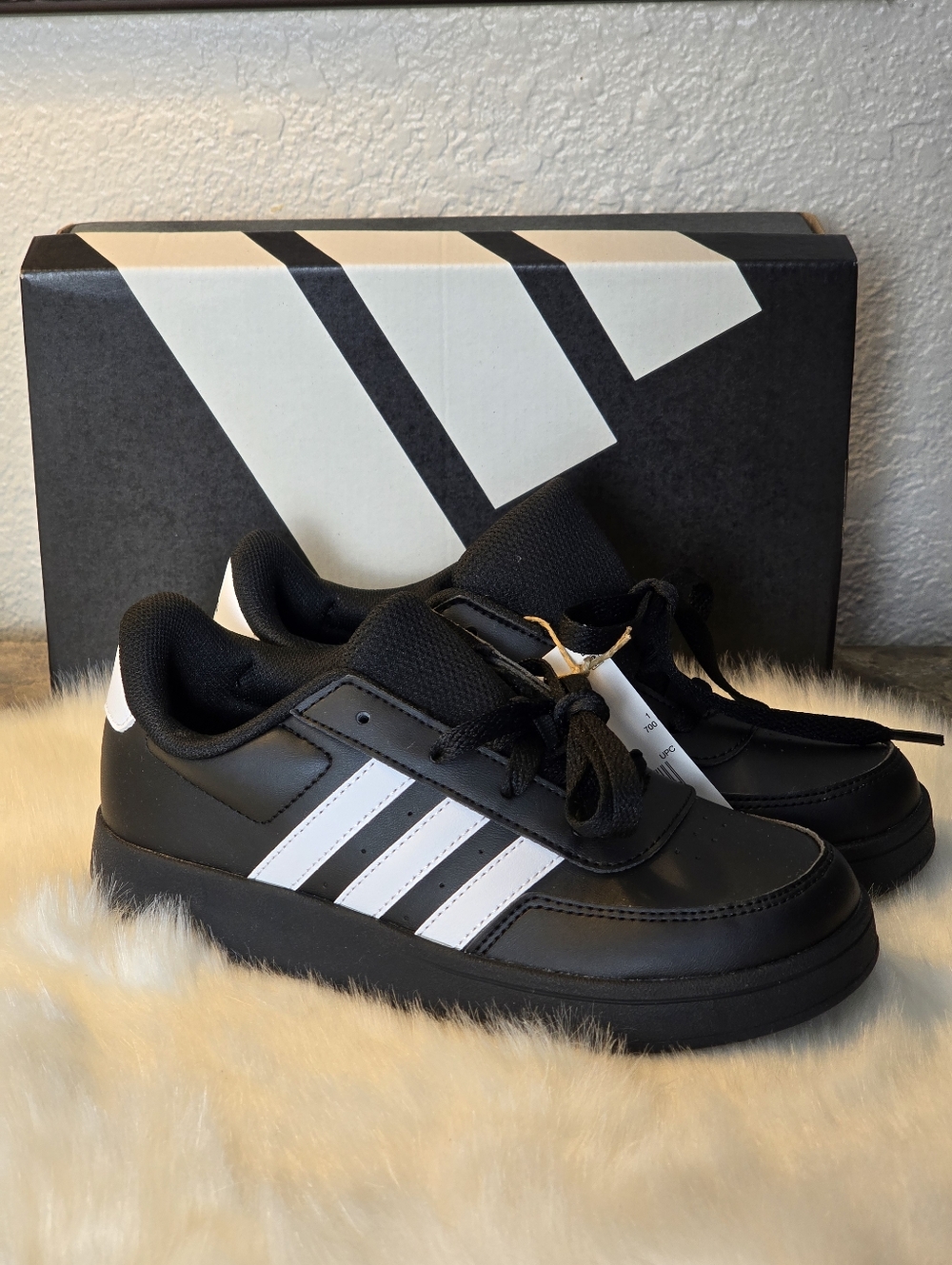 Adidas Kids' Breaknet Lifestyle Court Lace Black Sneakers Shoes Size 1.5 NWT Uni - Picture 2 of 10